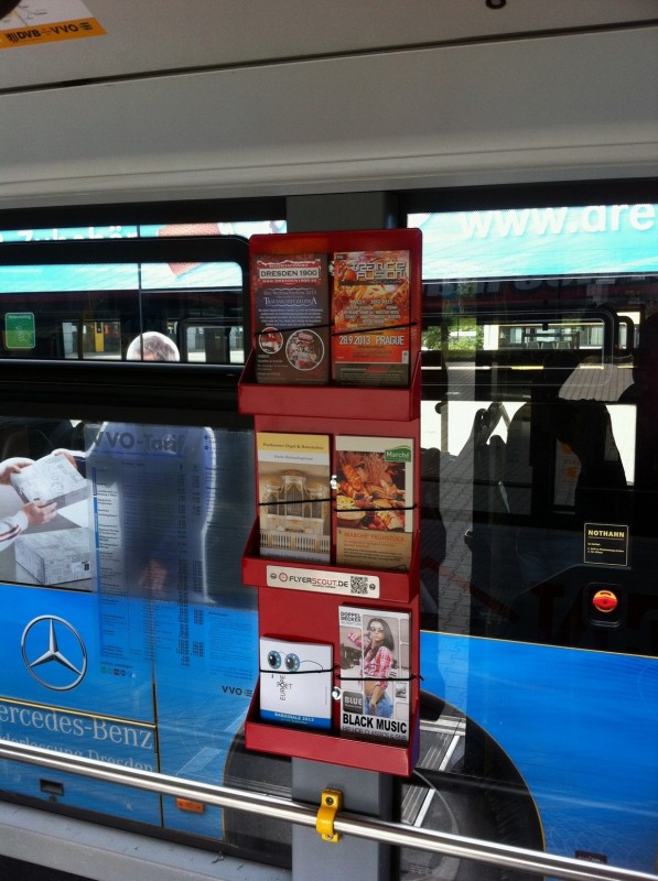 CITYMOBIL Flyer-Display im Bus