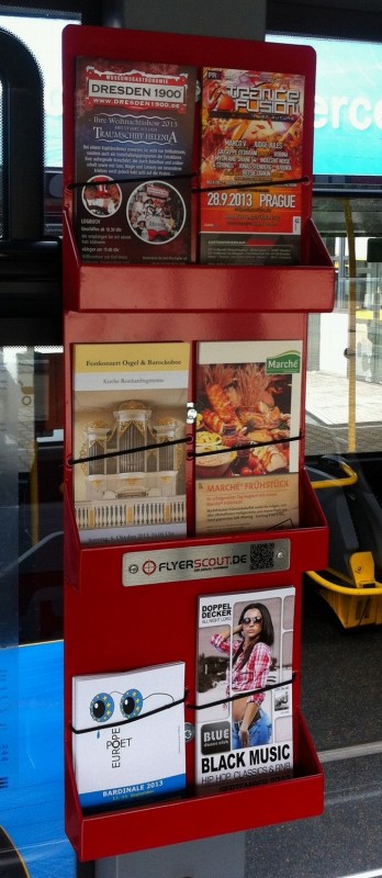 CITYMOBIL Flyer-Display mit Flyern bestückt